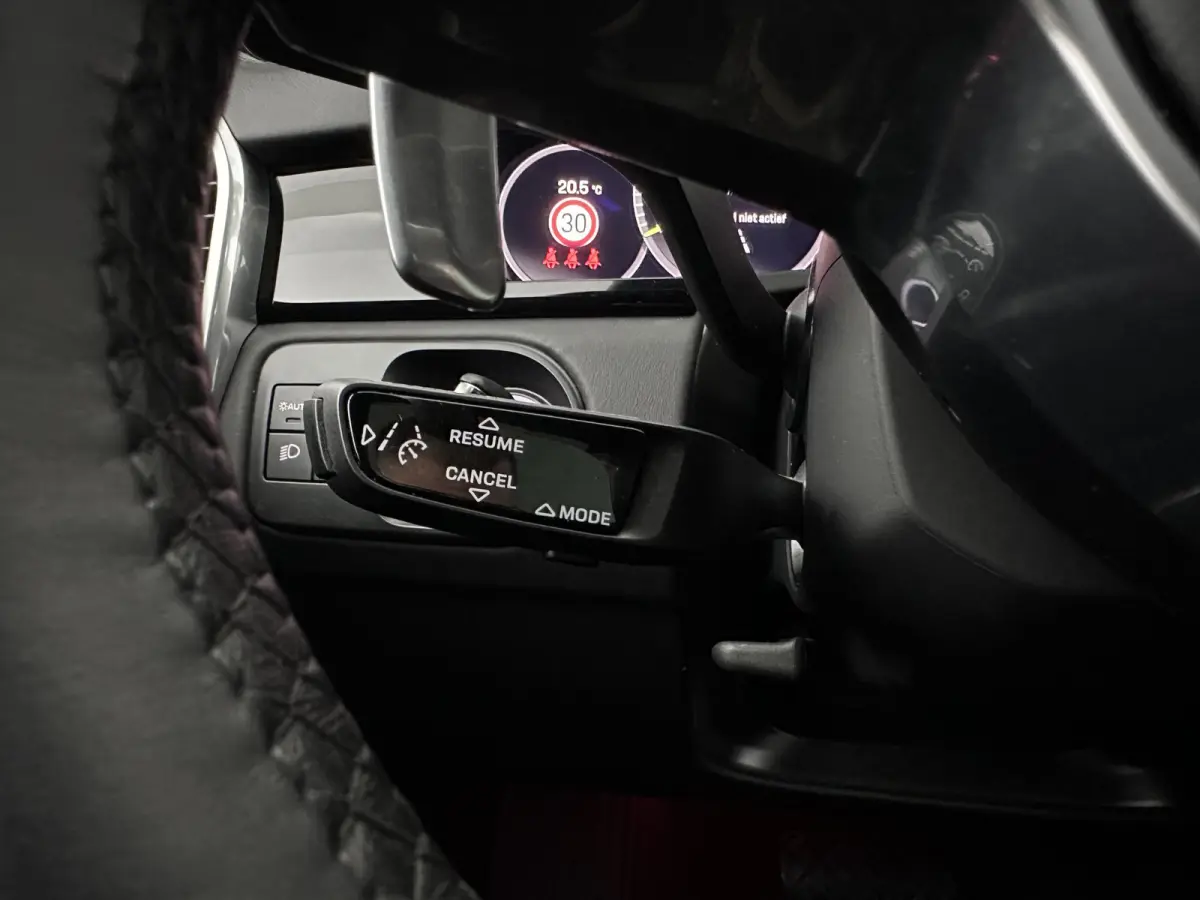 3.0 E-Hybrid Platinum Edition (Plug-In) {SoH-100%} Aut. *PANO | LEATHER | FULL-LED | BOSE-SURROUND | MEMORY-PACK | TOPVIEW | SPORTSEATS | DAB | NAVI-FULLAMP | PRIVACY-GLASS | SHIFTPADDLES | 