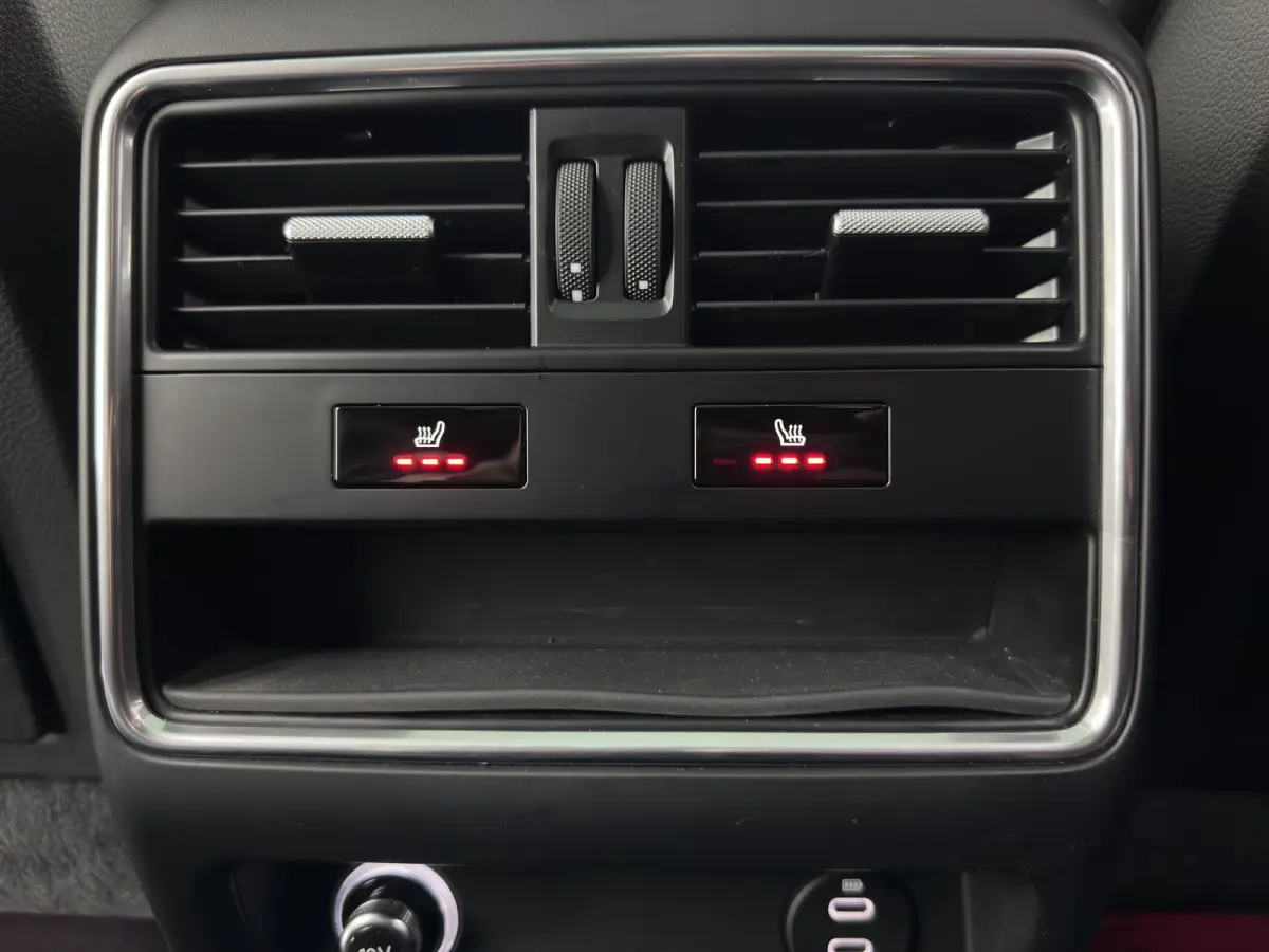 3.0 E-Hybrid Platinum Edition (Plug-In) {SoH-100%} Aut. *PANO | LEATHER | FULL-LED | BOSE-SURROUND | MEMORY-PACK | TOPVIEW | SPORTSEATS | DAB | NAVI-FULLAMP | PRIVACY-GLASS | SHIFTPADDLES | 