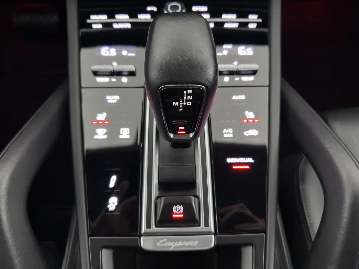 3.0 E-Hybrid Platinum Edition (Plug-In) {SoH-100%} Aut. *PANO | LEATHER | FULL-LED | BOSE-SURROUND | MEMORY-PACK | TOPVIEW | SPORTSEATS | DAB | NAVI-FULLAMP | PRIVACY-GLASS | SHIFTPADDLES | 