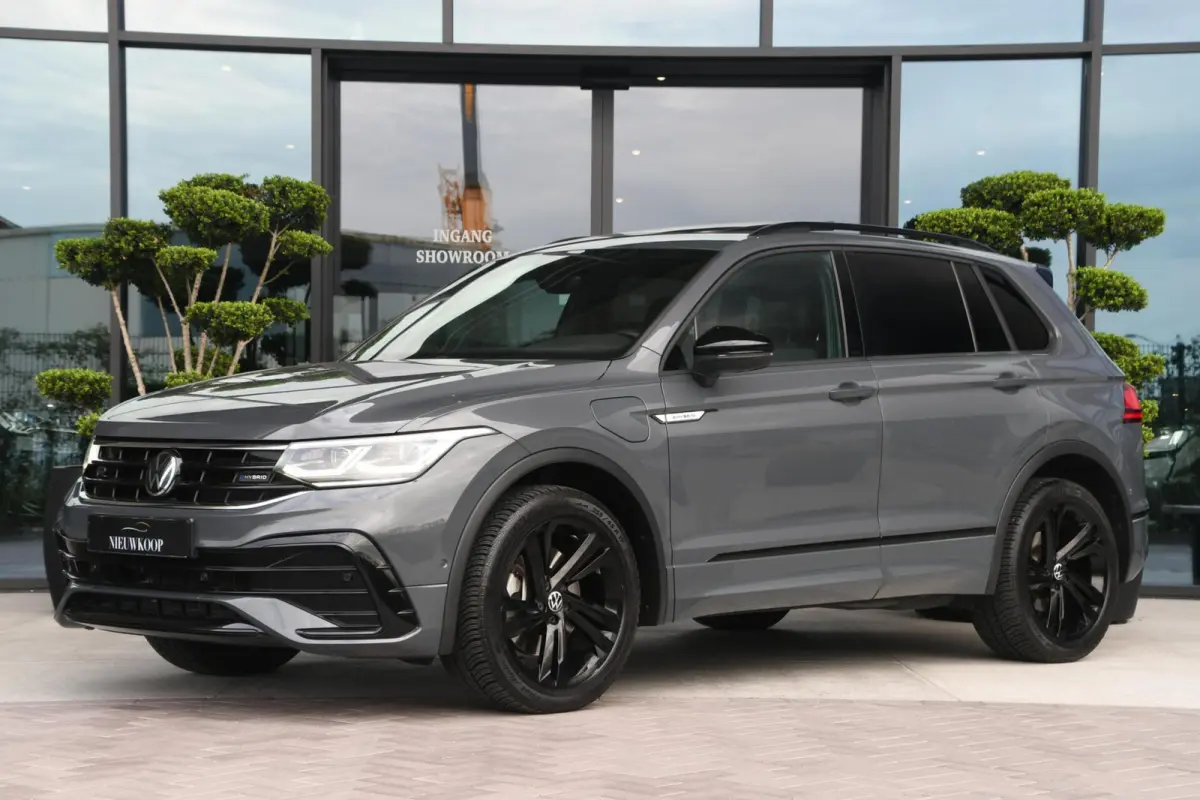 1.4 TSI eHybrid R-Line Business+ | PANO | CARPLAY