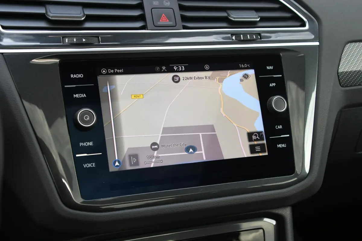 1.4 TSI eHybrid R-Line Business+ | PANO | CARPLAY