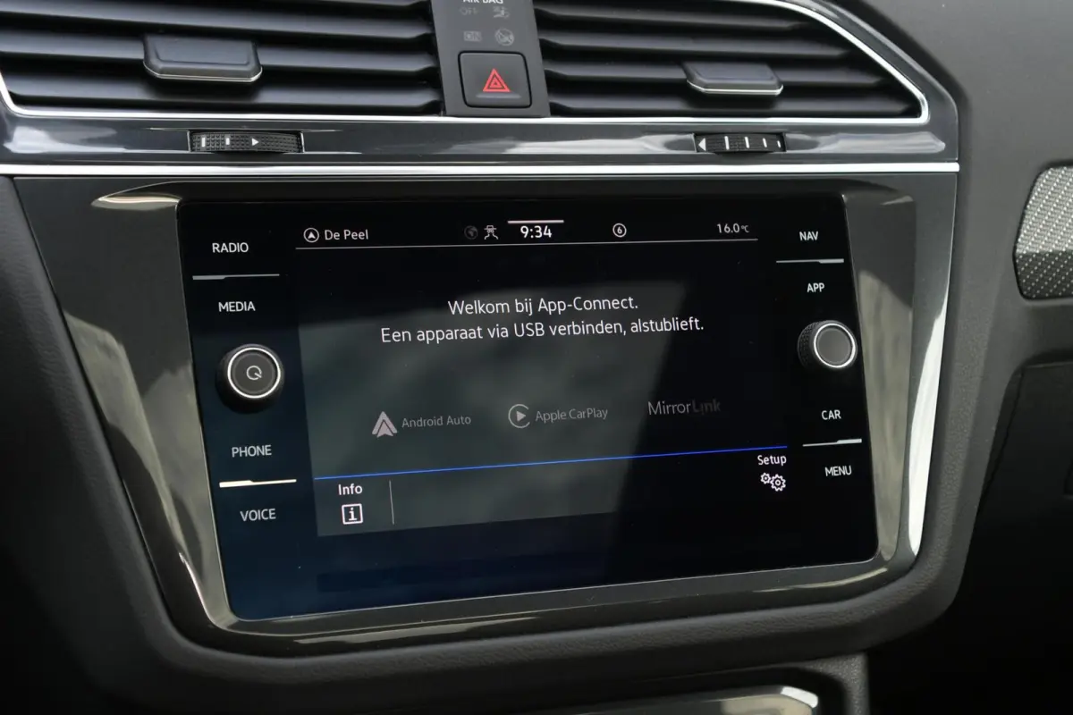 1.4 TSI eHybrid R-Line Business+ | PANO | CARPLAY