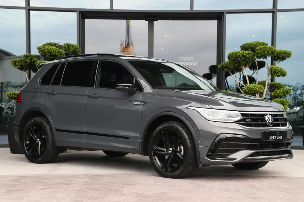 1.4 TSI eHybrid R-Line Business+ | PANO | CARPLAY
