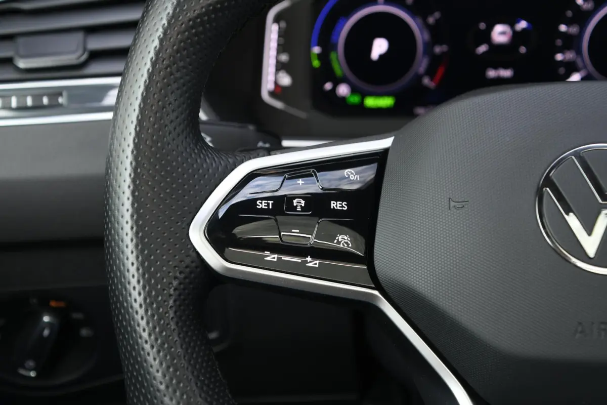 1.4 TSI eHybrid R-Line Business+ | PANO | CARPLAY