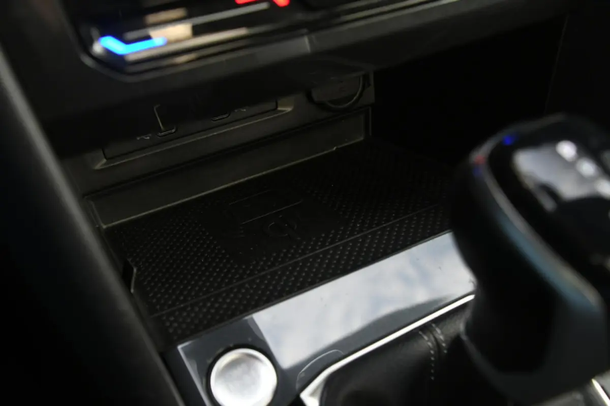 1.4 TSI eHybrid R-Line Business+ | PANO | CARPLAY