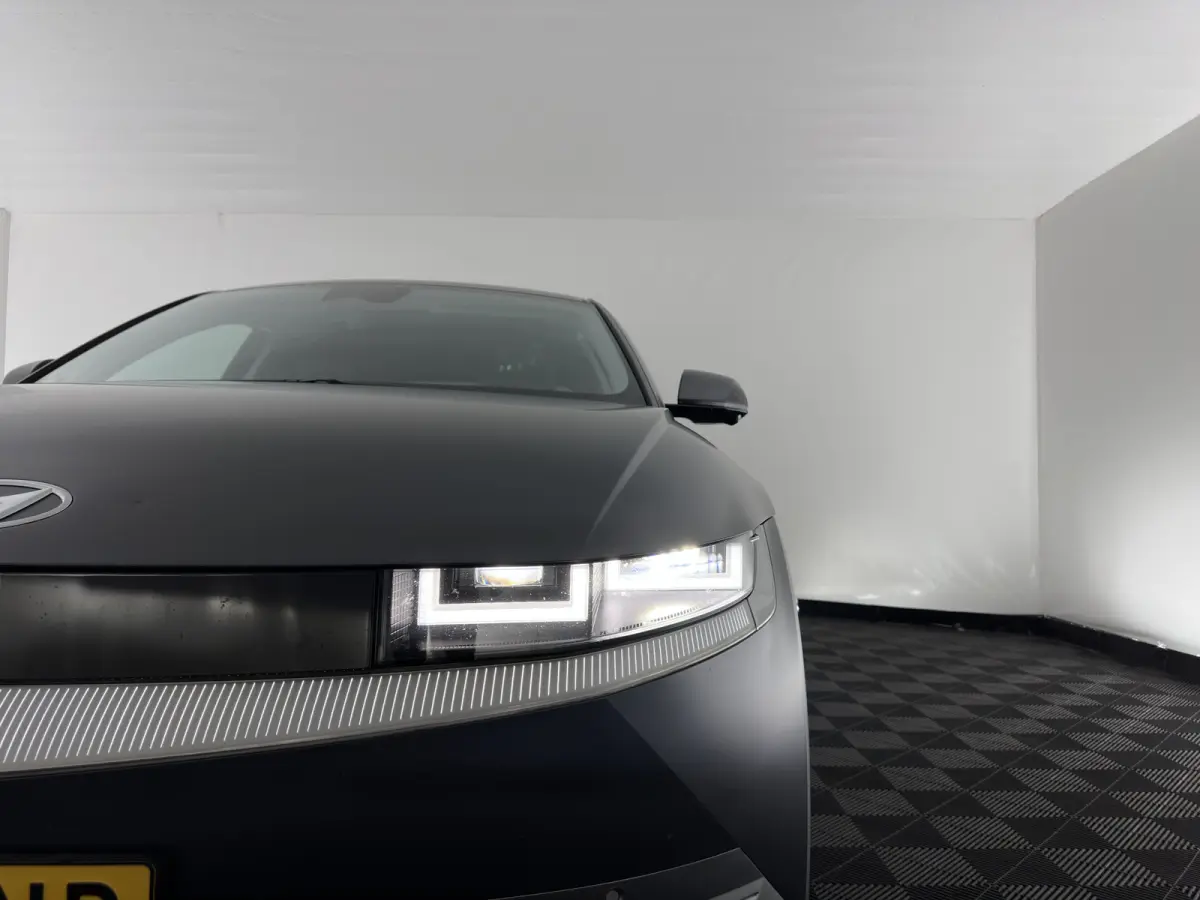 Lounge 77.4 kWh [3-Fase-11kW] {SoH-99%} (INCL-BTW) Aut. *HEATPUMP | LEATHER | BOSE-SOUND | FULL-LED | ADAPTIVE-CRUISE | BLINDSPOT | DIGI-COCKPIT | AMBIENTLIGHT | DAB | SHIFTPADDLES | HEAD-UP