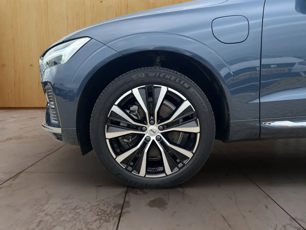 T6 AWD Ultimate Bright | Luchtvering | Head-Up Display | 360 camera | Harman Kardon | Stoel ventilatie