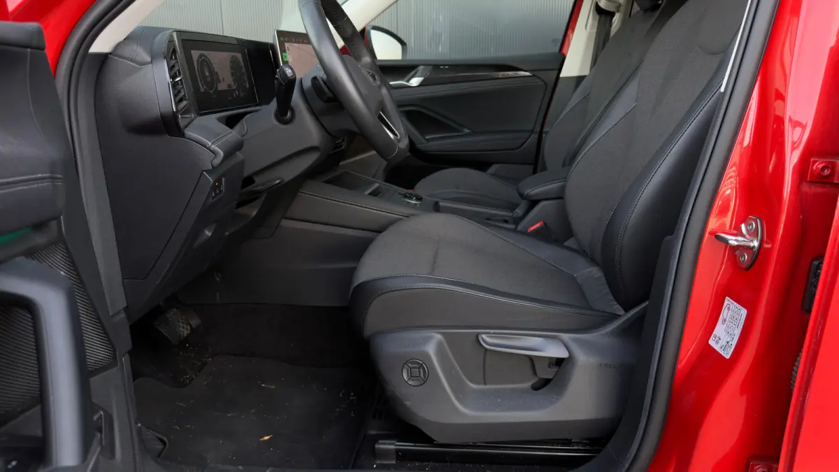 150pk 1.5 eTSI Life Edition | Trekhaak | Carplay | Adaptive Cruise | 17" | Keyless |