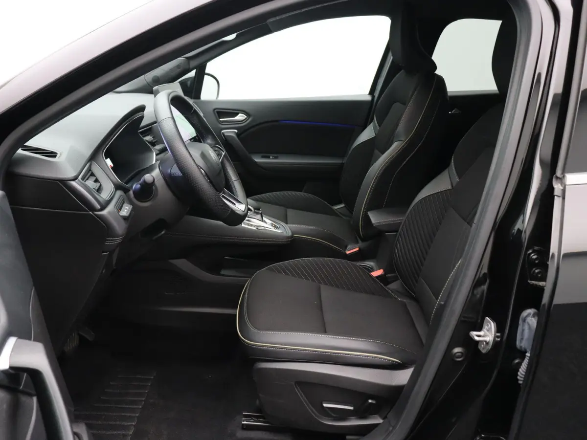 E-Tech full hybrid 145pk techno | Elek. stoelen | Elek. achterklep | Stoel- en stuurwielverwarming | Adaptieve cruise control | 360 graden camera |