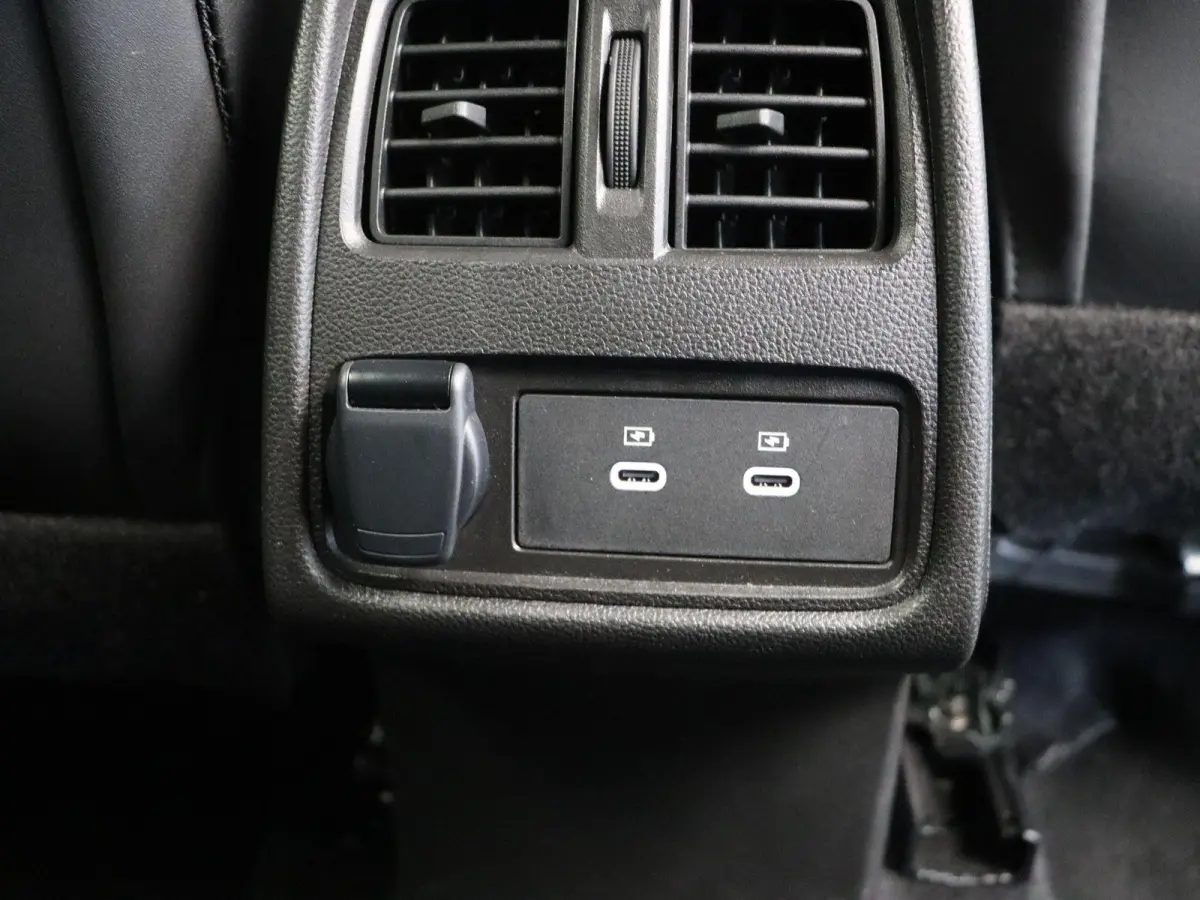 E-Tech full hybrid 145pk techno | Elek. stoelen | Elek. achterklep | Stoel- en stuurwielverwarming | Adaptieve cruise control | 360 graden camera |