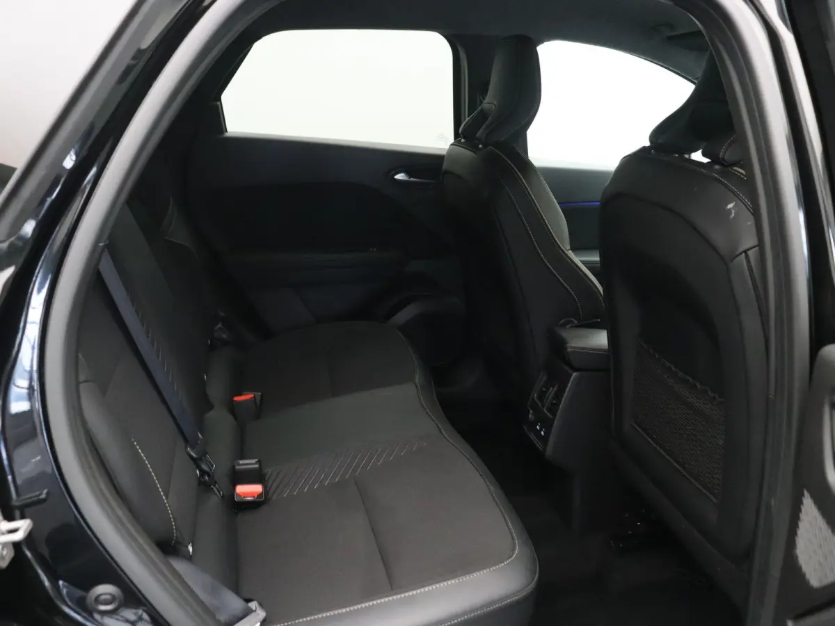 E-Tech full hybrid 145pk techno | Elek. stoelen | Elek. achterklep | Stoel- en stuurwielverwarming | Adaptieve cruise control | 360 graden camera |