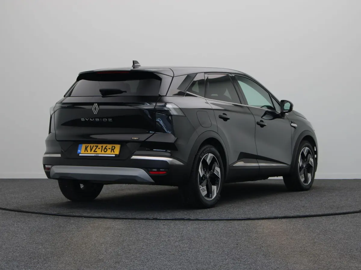 E-Tech full hybrid 145pk techno | Elek. stoelen | Elek. achterklep | Stoel- en stuurwielverwarming | Adaptieve cruise control | 360 graden camera |