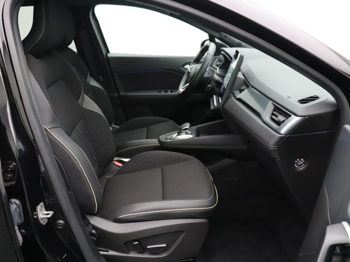 E-Tech full hybrid 145pk techno | Elek. stoelen | Elek. achterklep | Stoel- en stuurwielverwarming | Adaptieve cruise control | 360 graden camera |