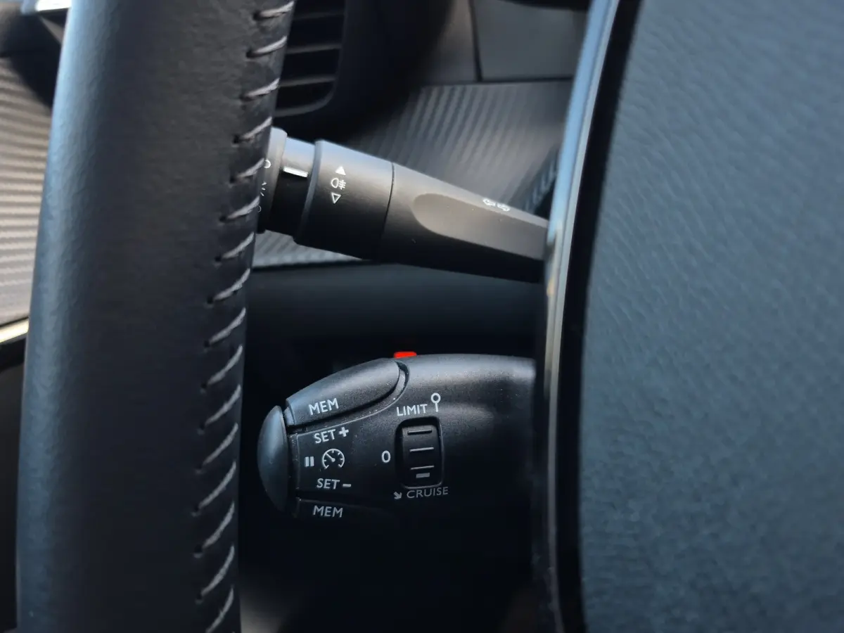 EV Allure Pack 50 kWh 91,2% SOH | 3 Fase | Camera | Parkeersensoren | LED | Carplay/android auto |