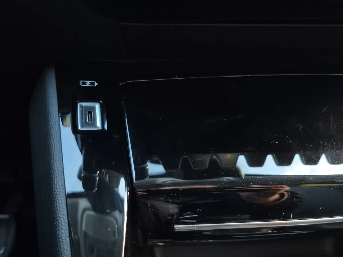 EV Allure Pack 50 kWh 91,2% SOH | 3 Fase | Camera | Parkeersensoren | LED | Carplay/android auto |
