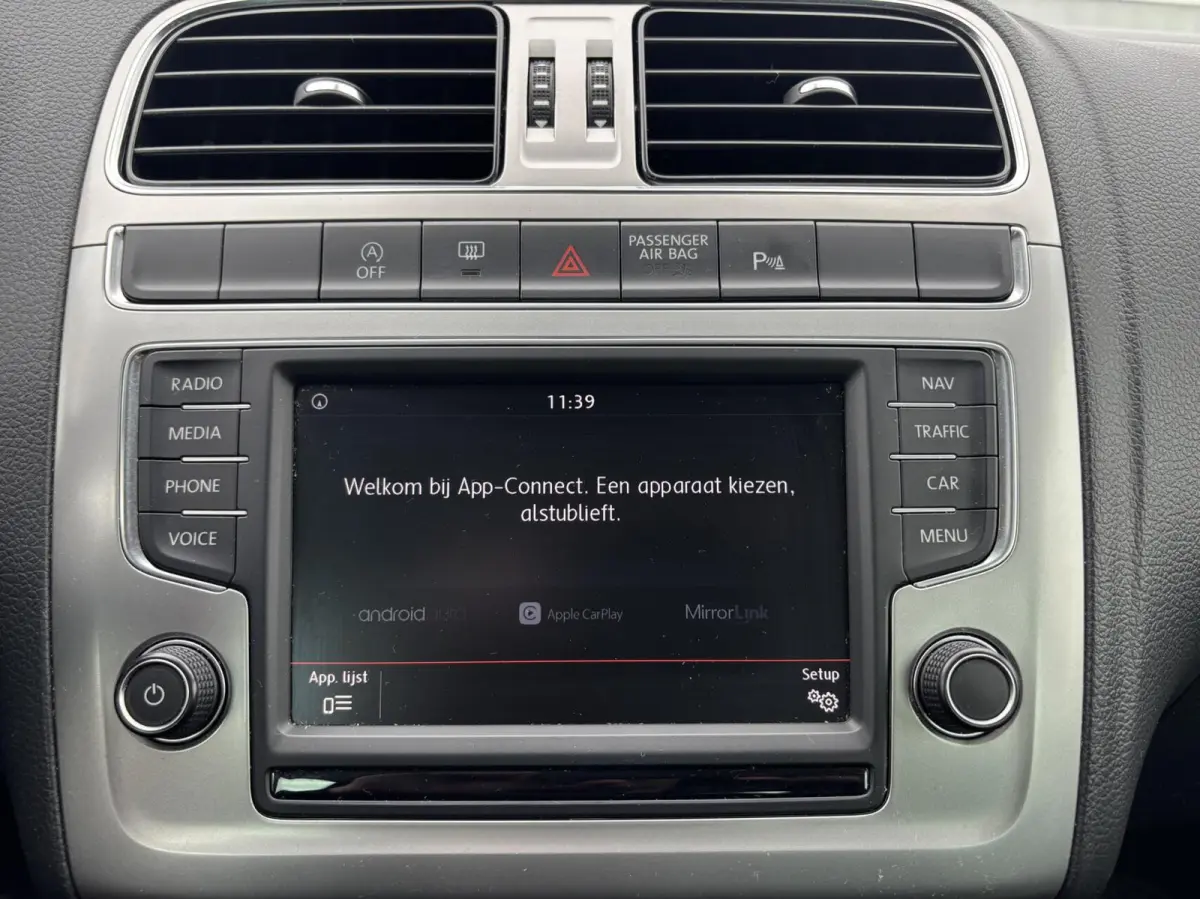 1.0 BlueMotion Connected Series cruise pdc