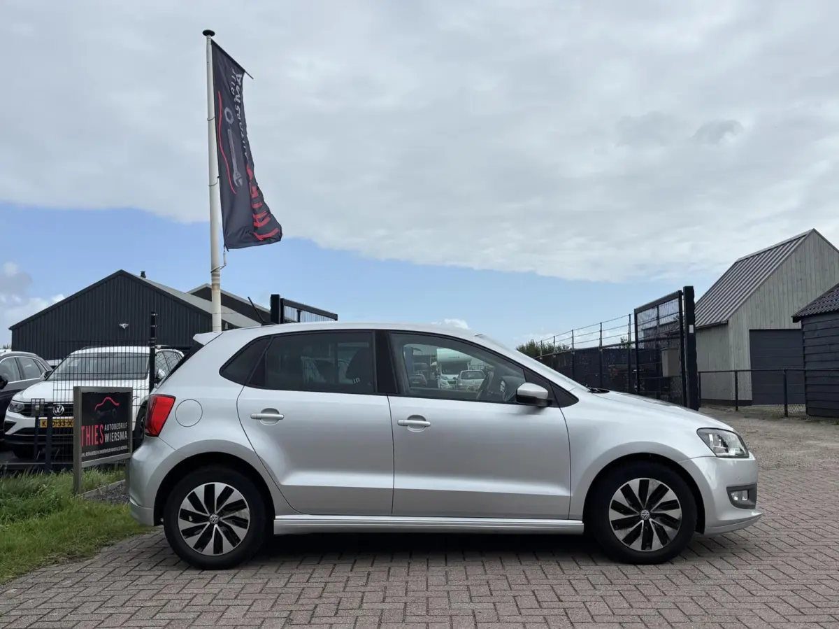 1.0 BlueMotion Connected Series cruise pdc