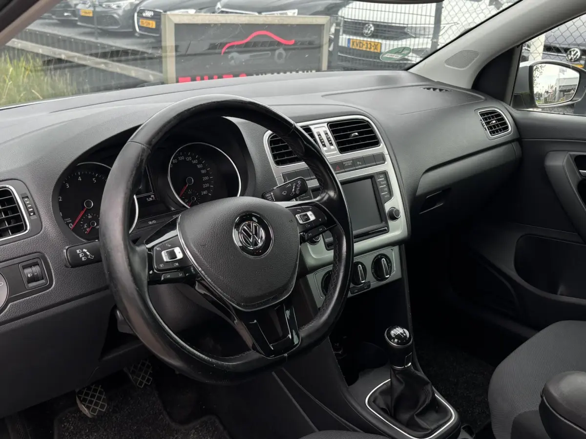 1.0 BlueMotion Connected Series cruise pdc