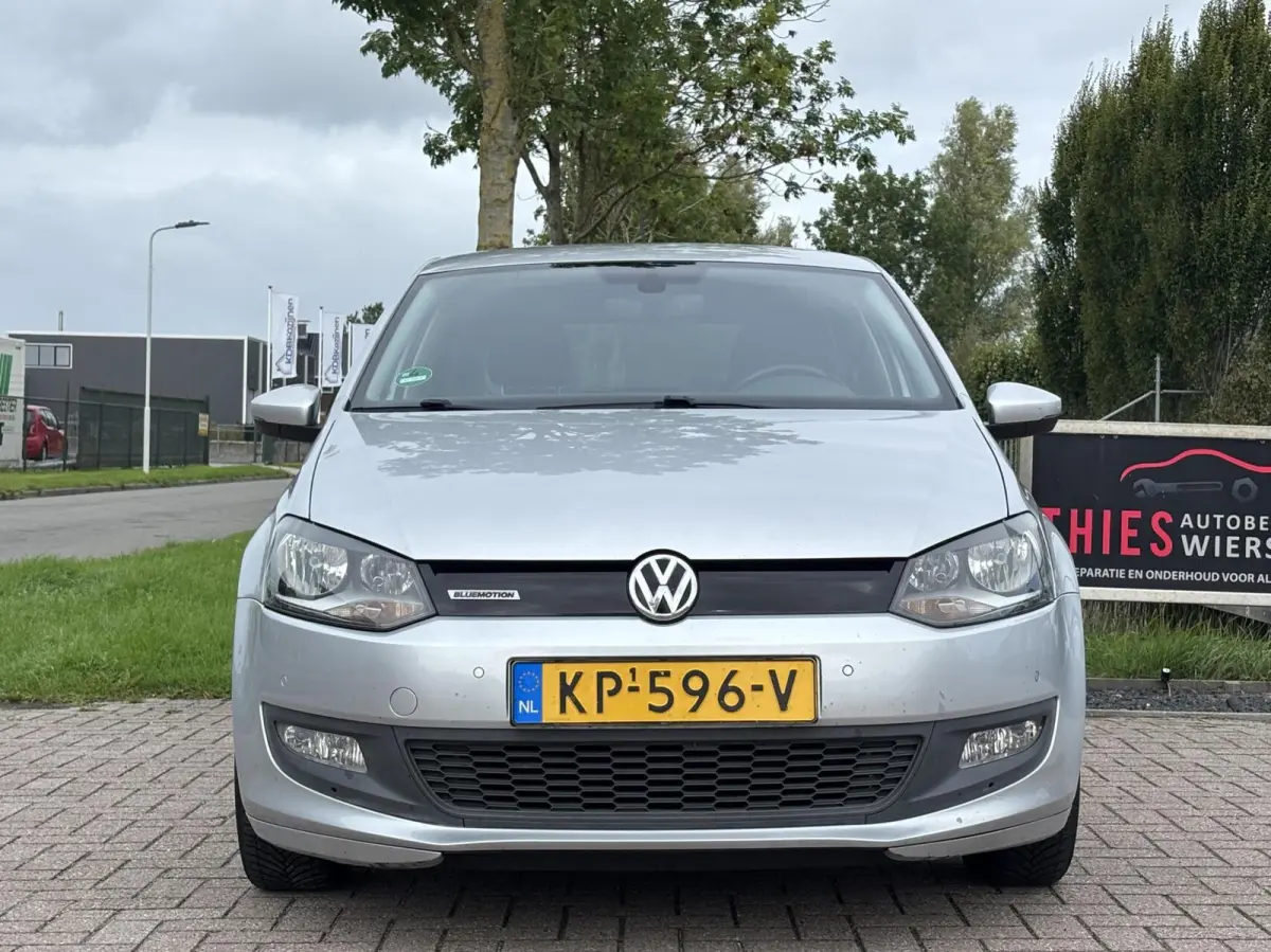 1.0 BlueMotion Connected Series cruise pdc