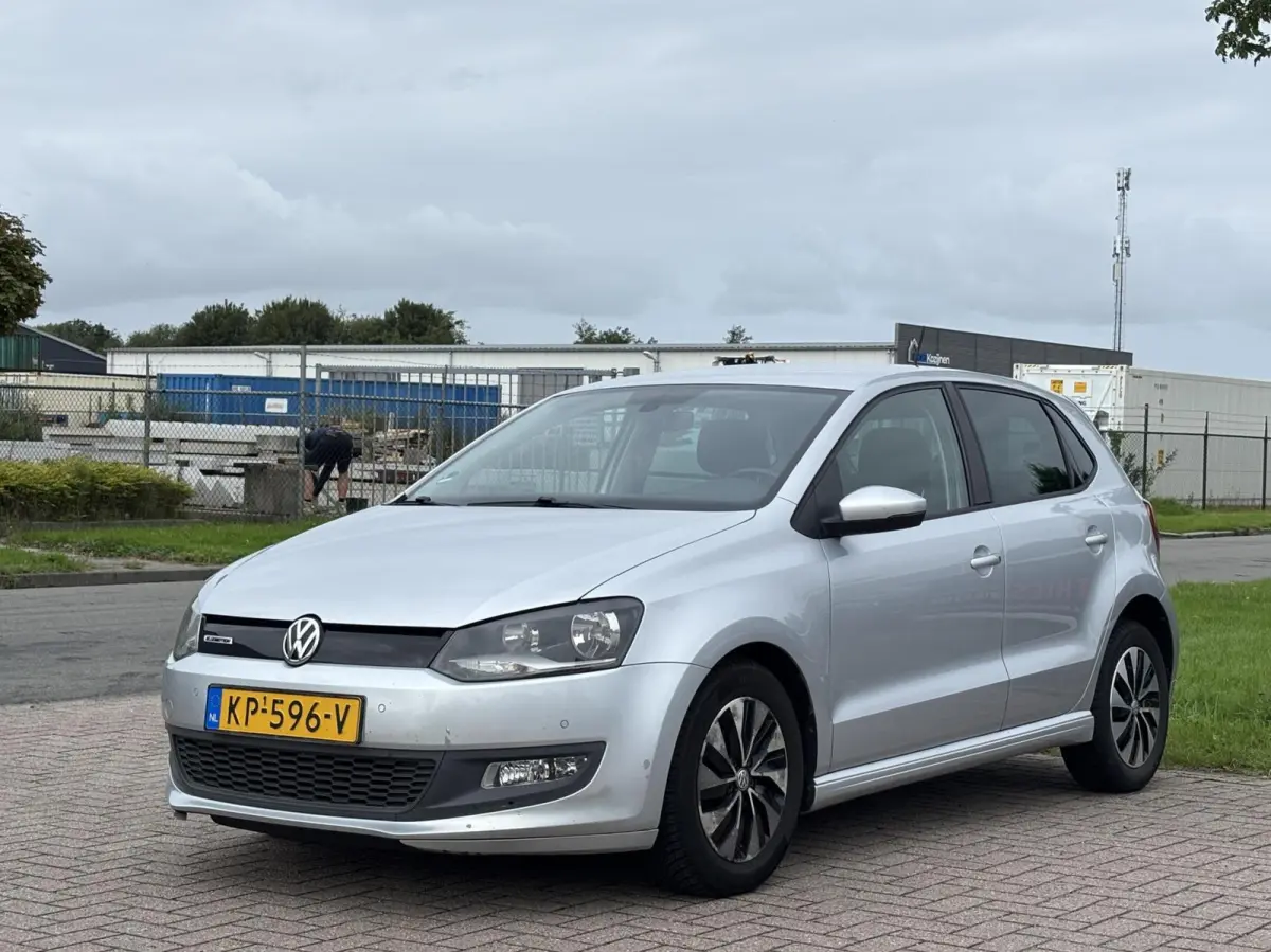 1.0 BlueMotion Connected Series cruise pdc