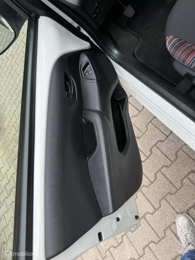1.0 e-VTi Airscape Shine / BJ 2017 / Dealer ondr.