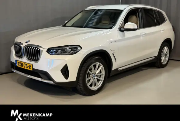xDrive30e 18"/SOH 95%/Leder/Dodehoek/Camera/Keyless/LED/Navigatie