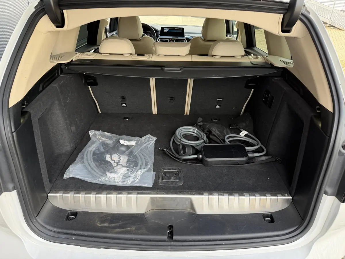 xDrive30e 18"/Leder/Dodehoek/Camera/Keyless/LED/Navigatie