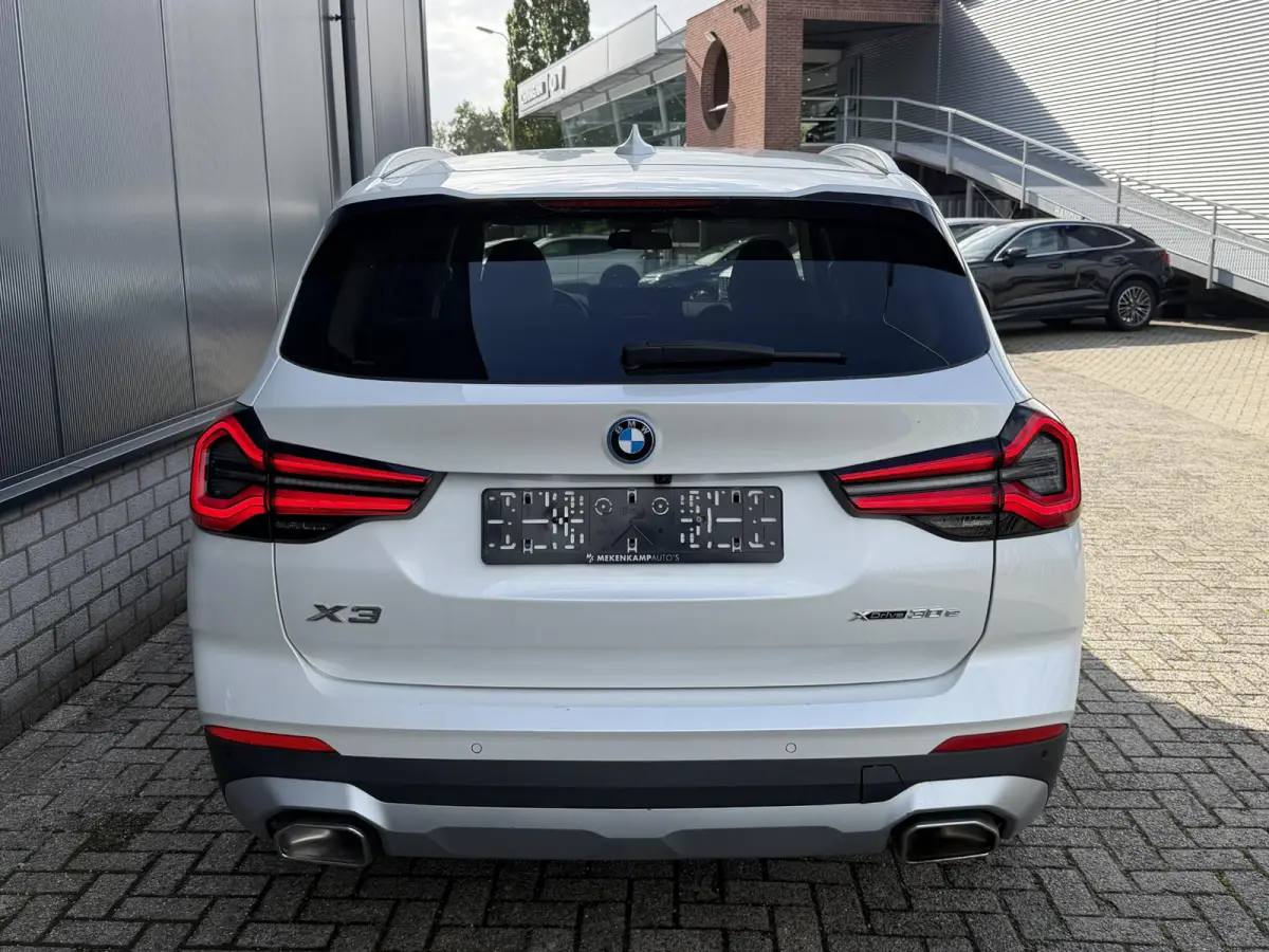 xDrive30e 18"/Leder/Dodehoek/Camera/Keyless/LED/Navigatie