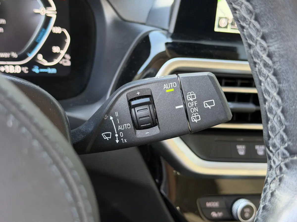 xDrive30e 18"/Leder/Dodehoek/Camera/Keyless/LED/Navigatie