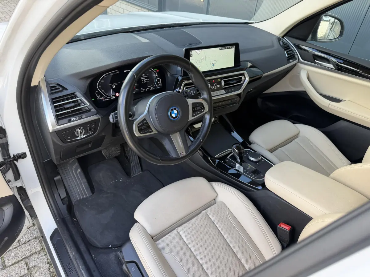xDrive30e 18"/Leder/Dodehoek/Camera/Keyless/LED/Navigatie