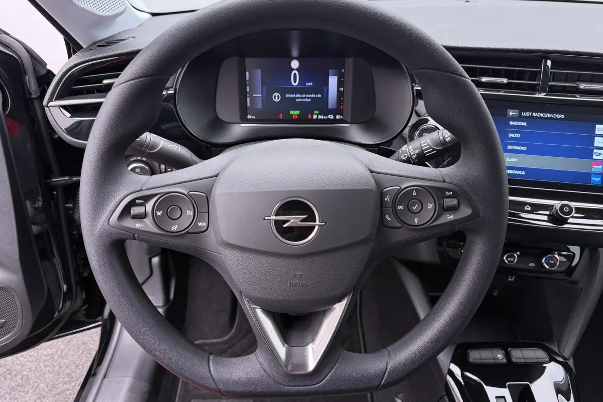 Electric Long Range Business Edition 51 kWh Long Range Carplay Android Auto ECC