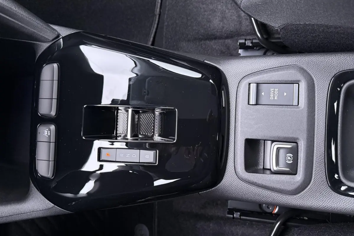 Electric Long Range Business Edition 51 kWh Long Range Carplay Android Auto ECC
