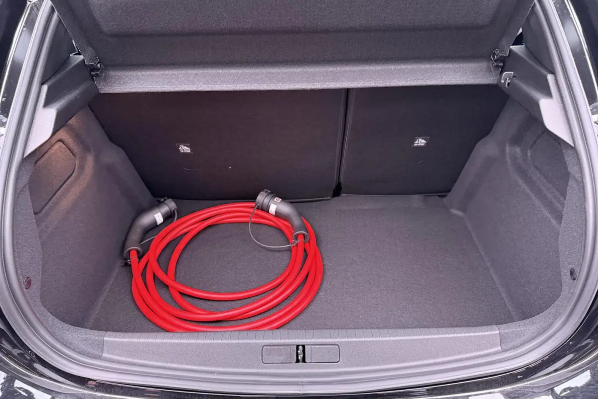 Electric Long Range Business Edition 51 kWh Long Range Carplay Android Auto ECC