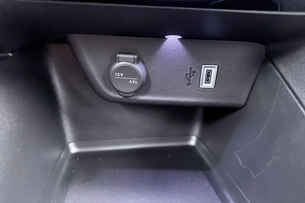 Electric Long Range Business Edition 51 kWh Long Range Carplay Android Auto ECC