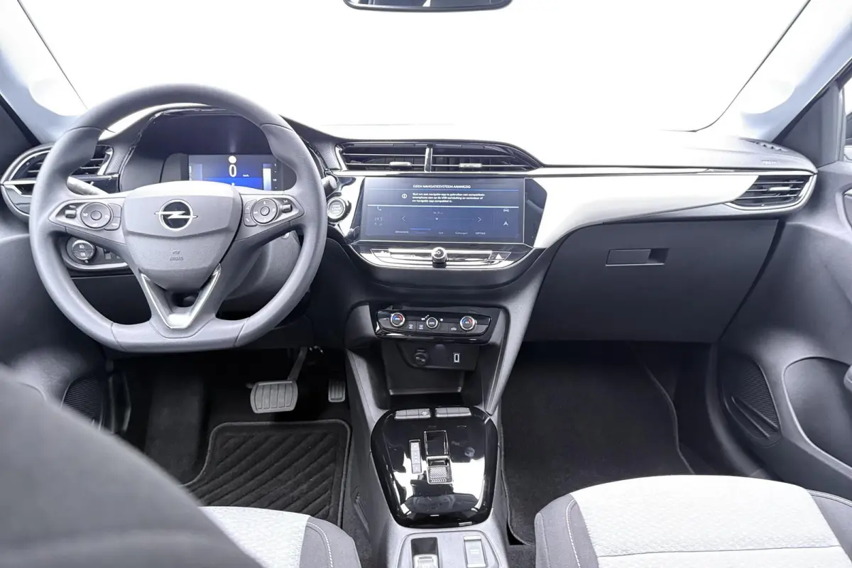 Electric Long Range Business Edition 51 kWh Long Range Carplay Android Auto ECC