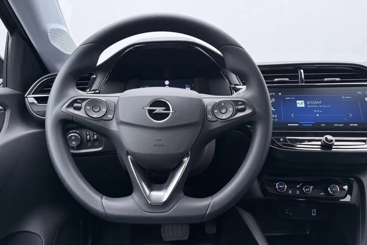 Electric Long Range Business Edition 51 kWh Long Range Carplay Android Auto ECC