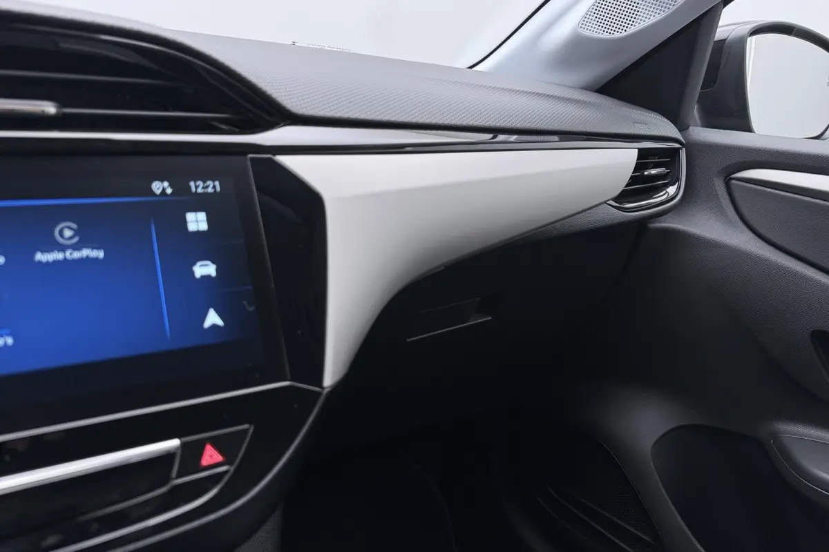 Electric Long Range Business Edition 51 kWh Long Range Carplay Android Auto ECC