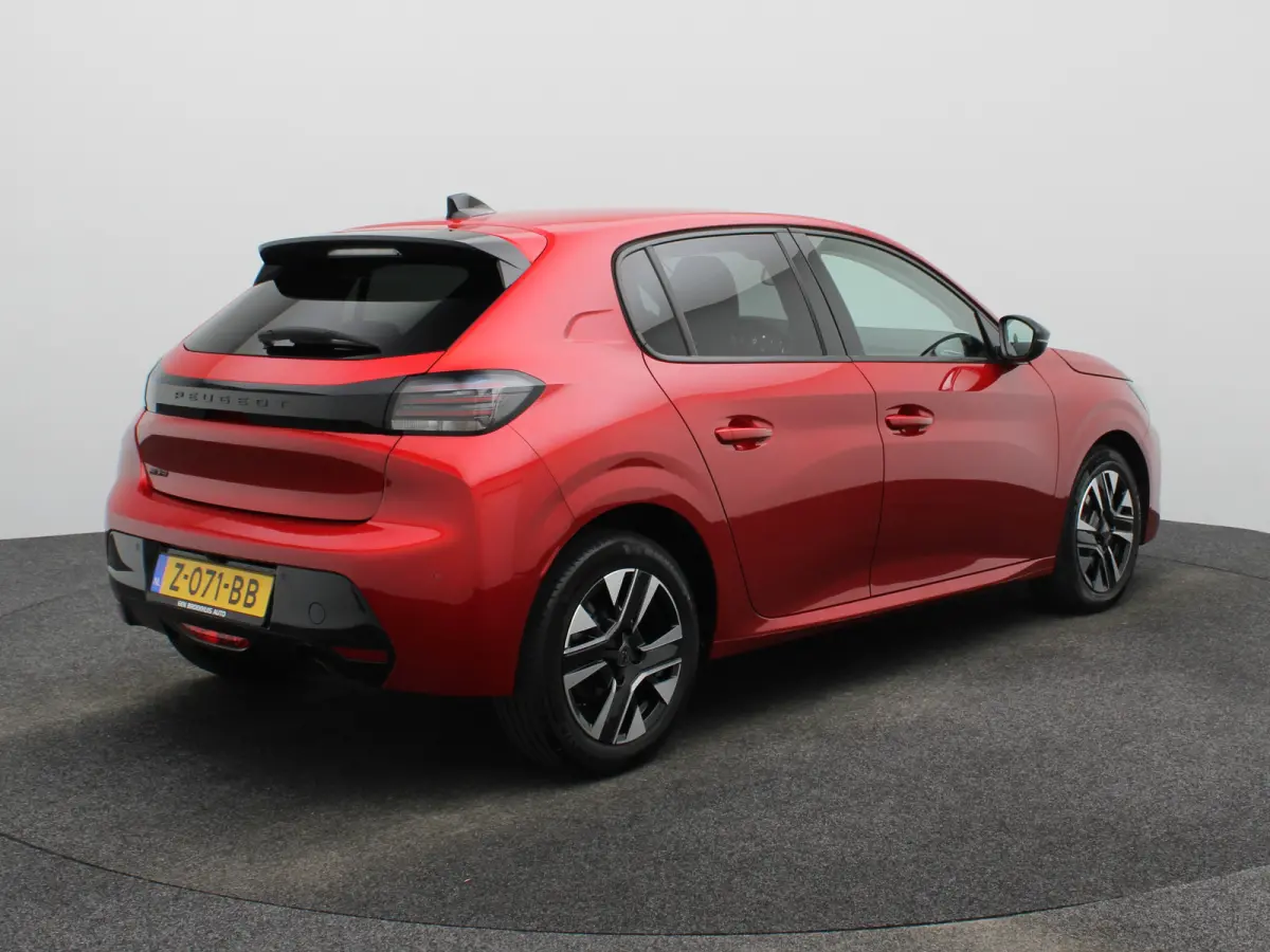1.2 PureTech 100 Allure 1e Eigenaar | Parkeersenoren Voor en Achter | Camera | Climate Control | Apple Carplay/Android Auto | Cruise Control