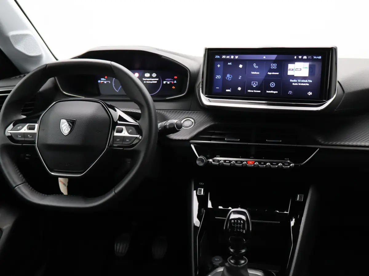 1.2 PureTech 100 Allure 1e Eigenaar | Parkeersenoren Voor en Achter | Camera | Climate Control | Apple Carplay/Android Auto | Cruise Control