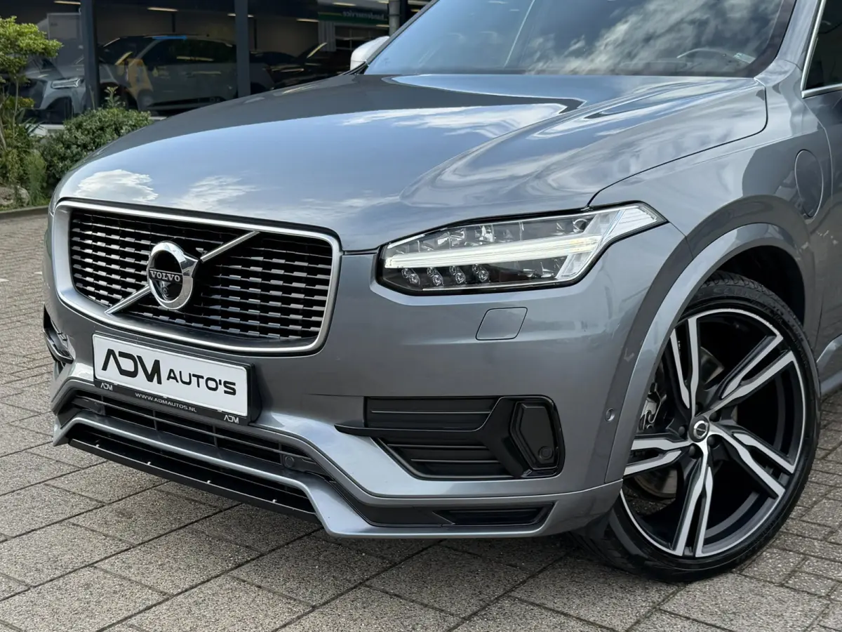 2.0 T8 Twin Engine AWD R-Design l TREKHAAK l ACC l