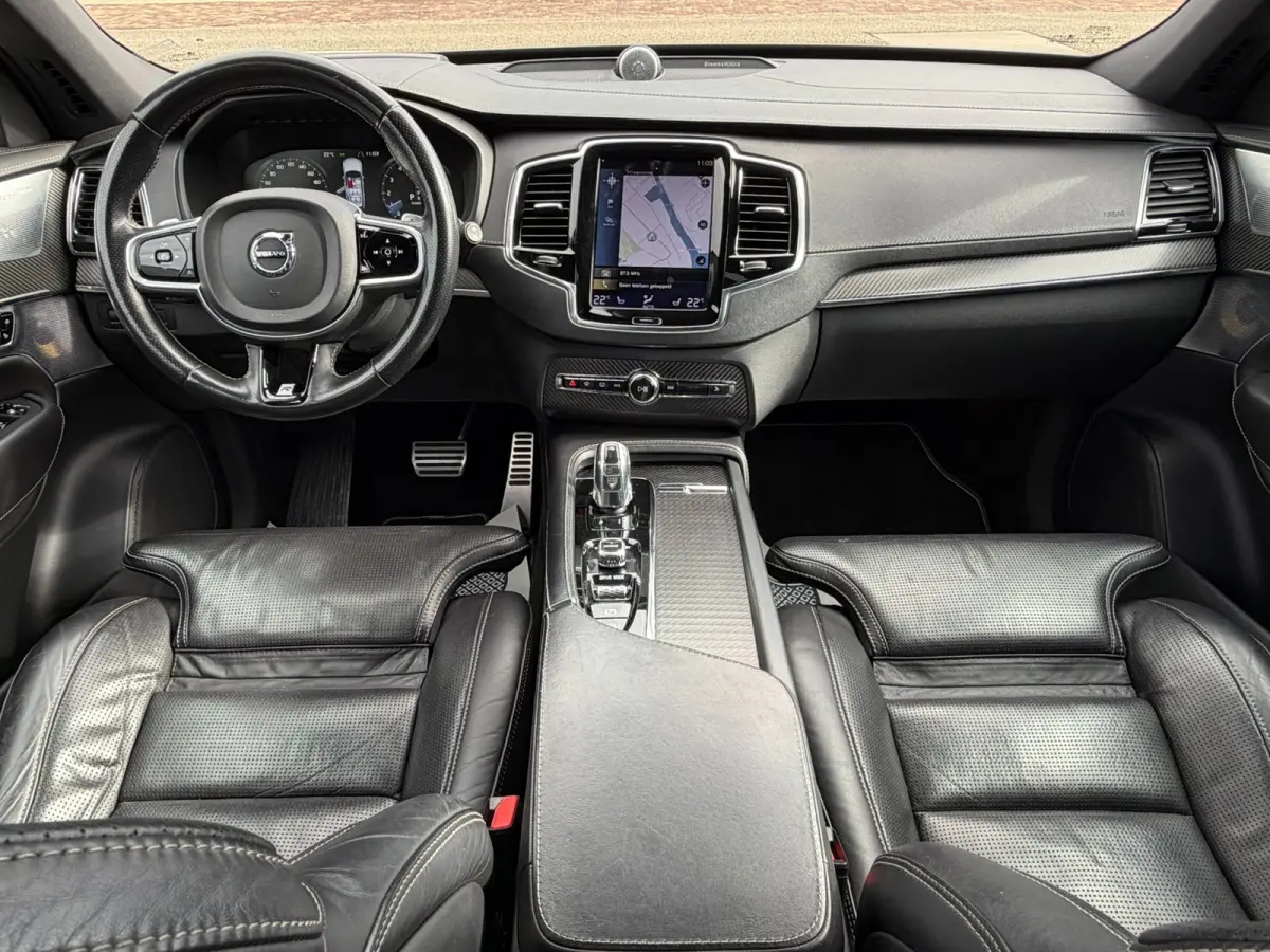 2.0 T8 Twin Engine AWD R-Design l TREKHAAK l ACC l