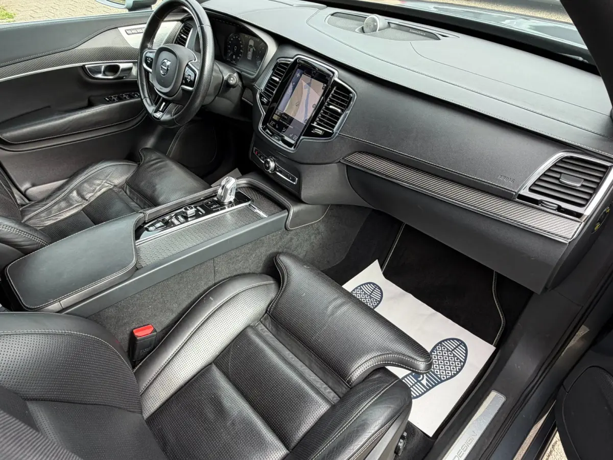 2.0 T8 Twin Engine AWD R-Design l TREKHAAK l ACC l
