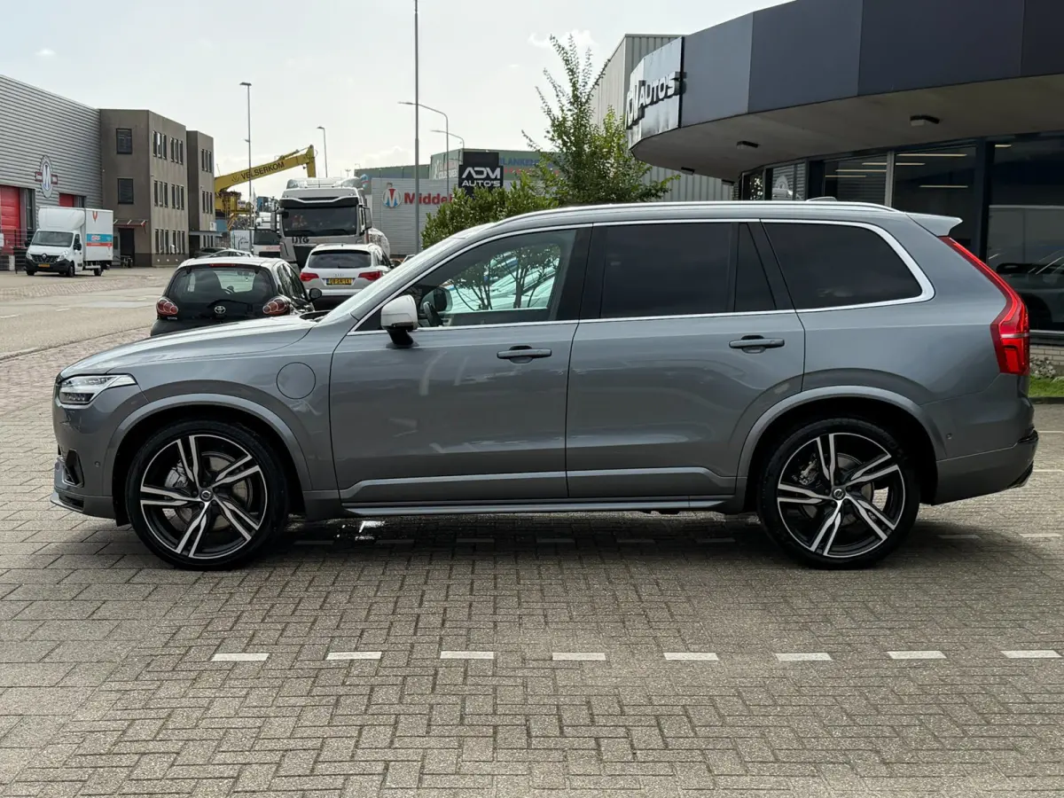 2.0 T8 Twin Engine AWD R-Design l TREKHAAK l ACC l