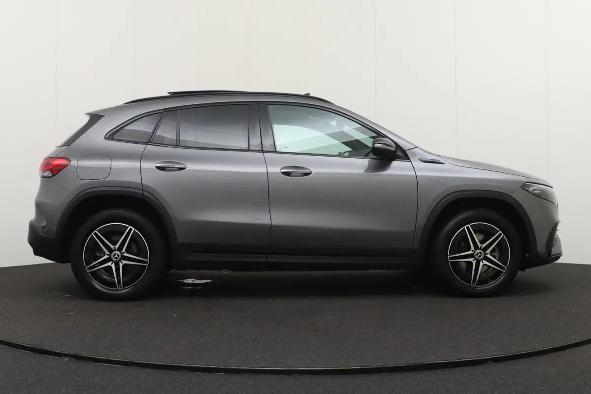 250 AMG+ 67 kWh (95%SOH) Pano-Dak Burmester Memory