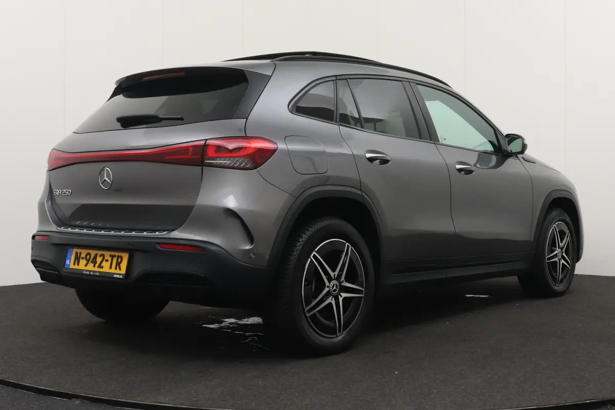 250 AMG+ 67 kWh (95%SOH) Pano-Dak Burmester Memory