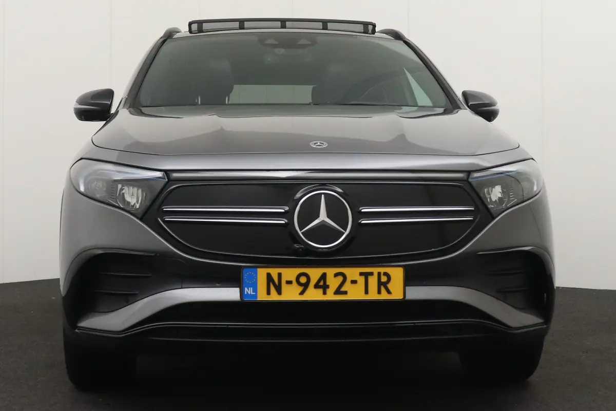 250 AMG+ 67 kWh (95%SOH) Pano-Dak Burmester Memory