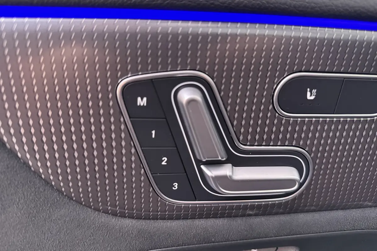 250 AMG+ 67 kWh (95%SOH) Pano-Dak Burmester Memory