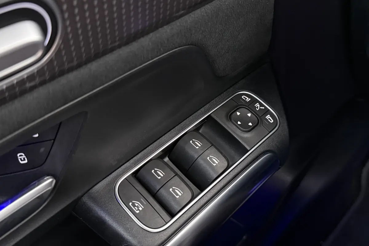 250 AMG+ 67 kWh (95%SOH) Pano-Dak Burmester Memory