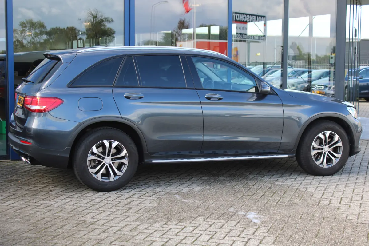 250 4MATIC Ambition