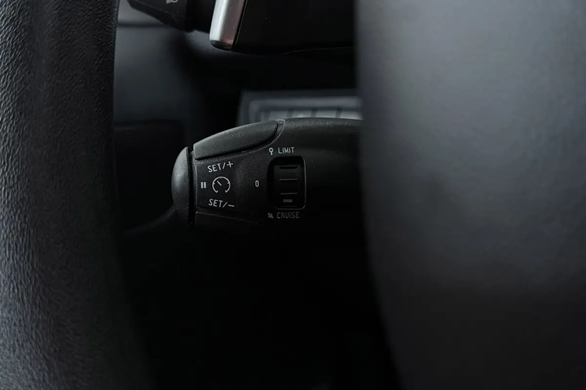 1.2 PureTech Active | 35.000 KM!! | PDC | Airco | Volledig Ond. |